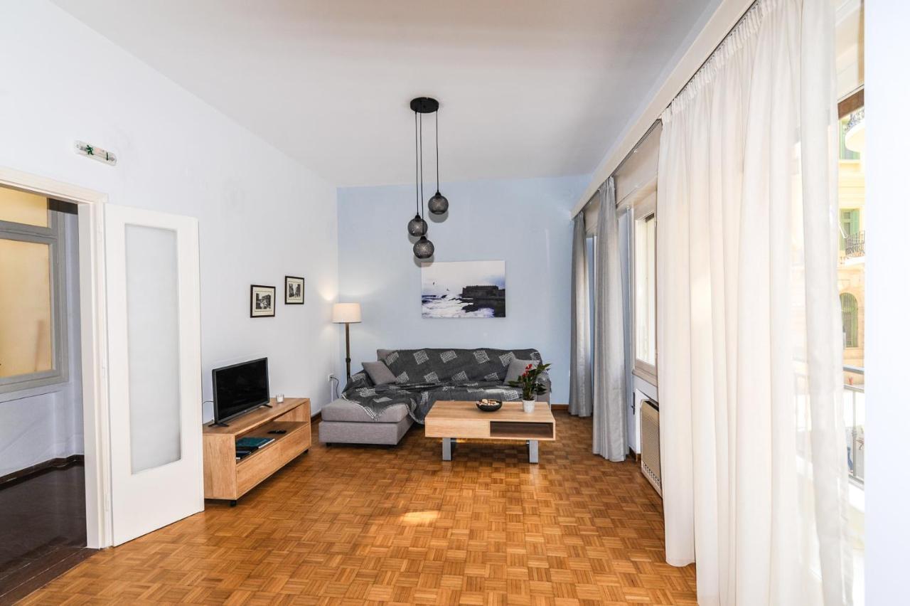The Elegant. Spacious City Center Apartment. Heraklion  ภายนอก รูปภาพ