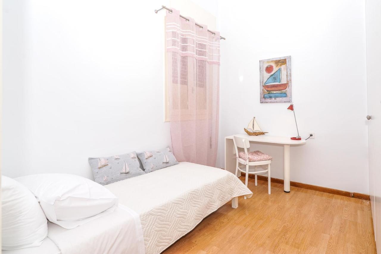 The Elegant. Spacious City Center Apartment. Heraklion  ภายนอก รูปภาพ