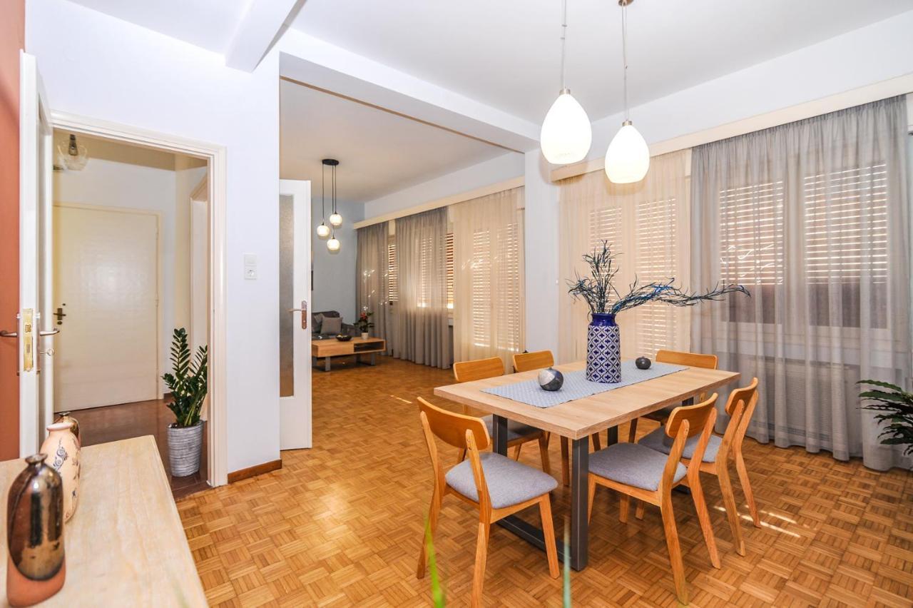 The Elegant. Spacious City Center Apartment. Heraklion  ภายนอก รูปภาพ