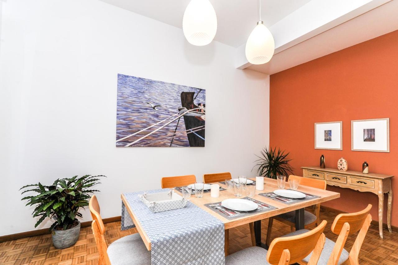 The Elegant. Spacious City Center Apartment. Heraklion  ภายนอก รูปภาพ